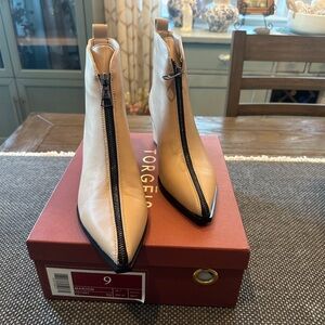 Torgeis Gorgeous Women's Tan Ankle Boots